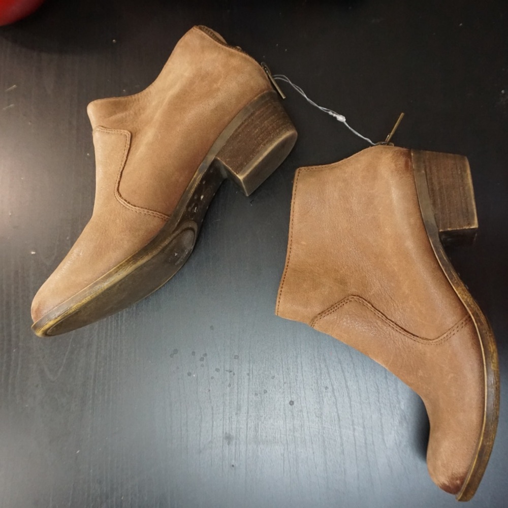 Lucky Brand soft leather  Ankle Boots, Tan Leather, Womens 5.5M western boots